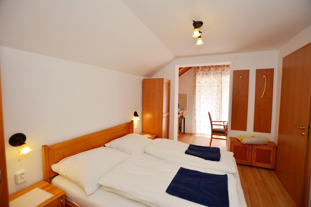 Viragoskert Apartman Хевіз Номер фото
