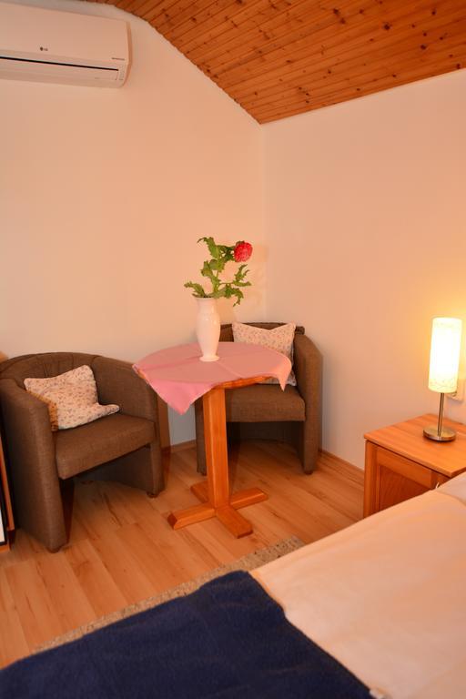 Viragoskert Apartman Хевіз Номер фото