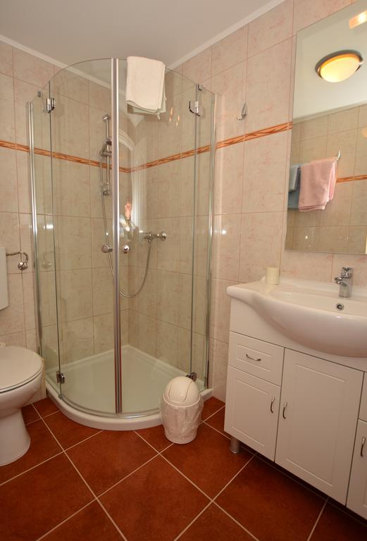 Viragoskert Apartman Хевіз Номер фото