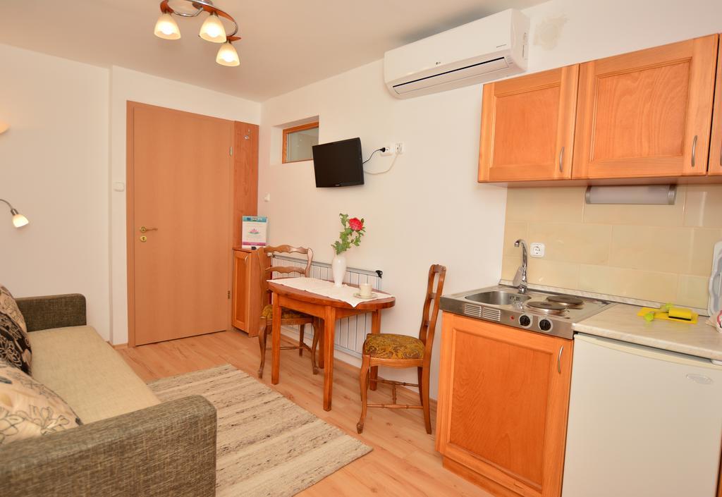 Viragoskert Apartman Хевіз Номер фото