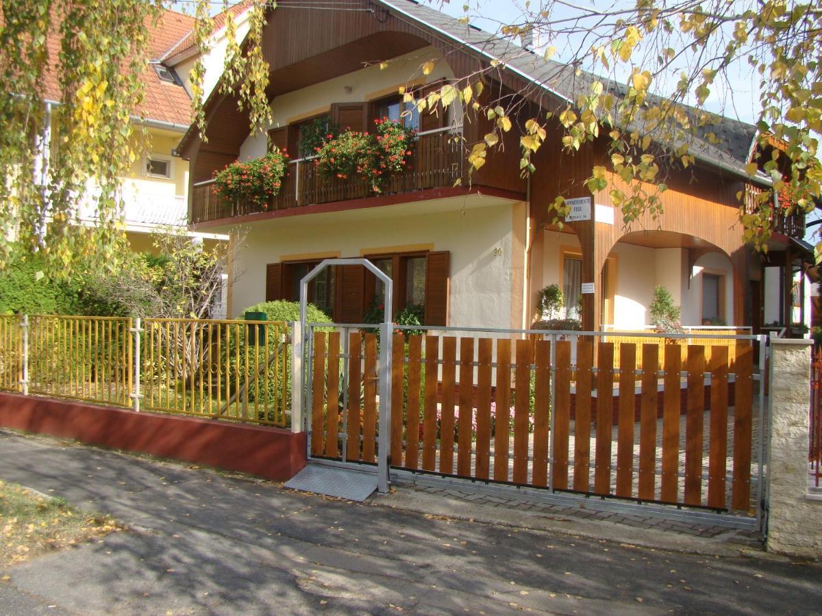Viragoskert Apartman Хевіз Екстер'єр фото